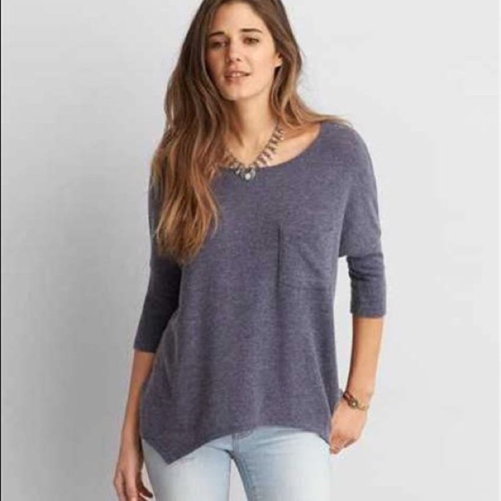 AMERICAN EAGLE MIDSLEEVE SWEATER